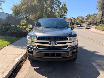 Ford F-150 Platinum