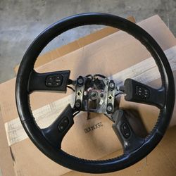 2001-2006 Chevy Suburban/ Tahoe Silverado Parts