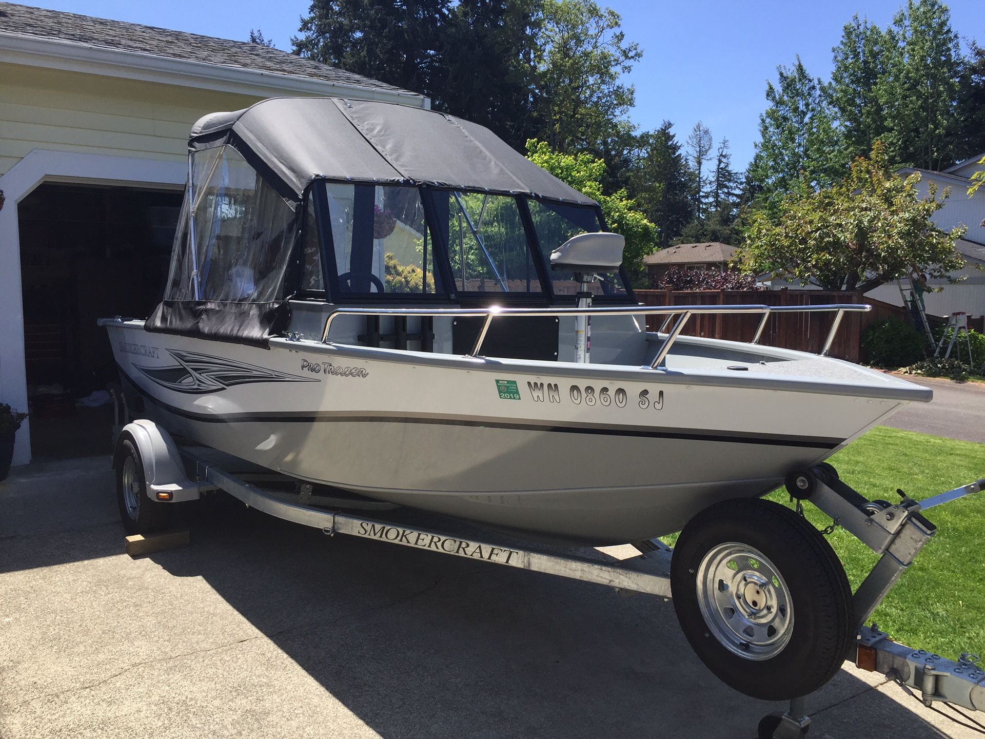 2015 Smoker Craft Pro Tracer 162