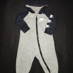 9 Months Boys Nike Sweatsuit 