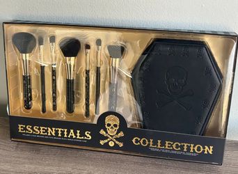 Makeup Brushes &. Mirror