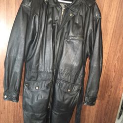 Vintage Antonio Giovanni genuine hooded/lined leather jacket Mid length Medium With belt Please see photos for details This is a heavy jacket note: se