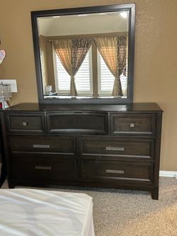 Queen bedroom set Dark Wood Dresser with Mirror, side table and mattress