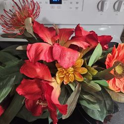ARTIFICIAL PLANTS & FLOWERS