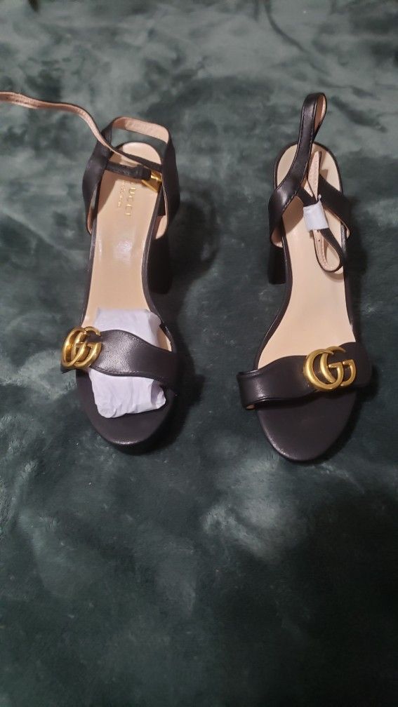 Authentic Women's Gucci Heels Size 8. $275. Pickup In Oakdale