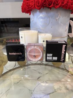 HUDA BEAUTY Easy Bake Blurring Loose Baking & Setting Powder FIRM PRICE