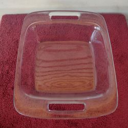 Pyrex (2qt). 8x8in.