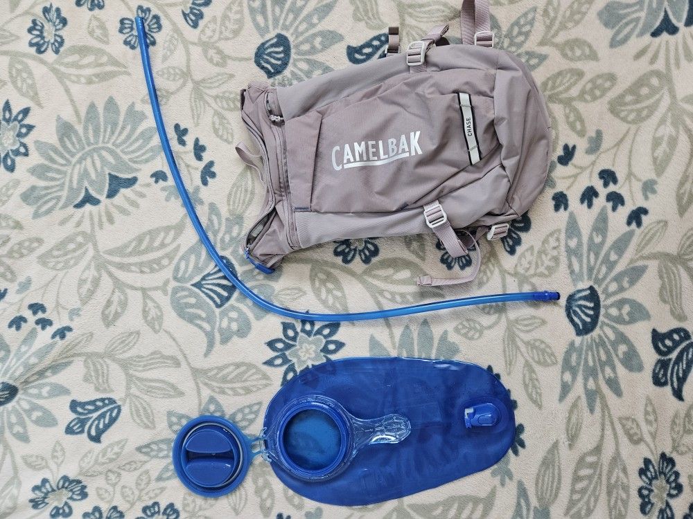 Women's Camelbak Chase Adventure 8 Purple Dove