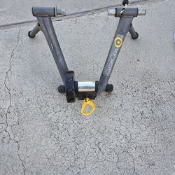 Cycleops Wind Indoor Rear Wheel Bicycle Resistance Trainer Folding Portable