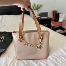 Louis Vuitton Vernis Beige