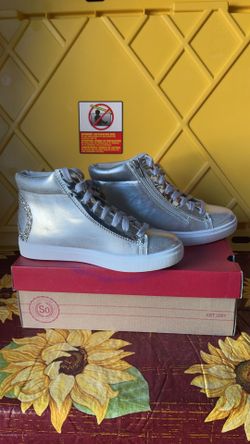 So Cascade Silver Girls Boots Shoes Size 3 & 5