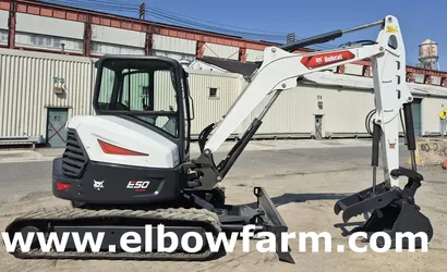 Very Clean2022 Bobcat E50R2 Mini Excavator