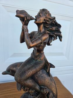 Statue