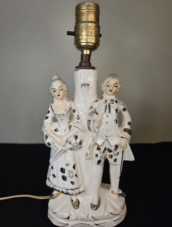 Vtg Victorian Boudoir Lamp Porcelain 18th Century Courting Couple