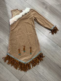 Disney store Pocahontas costume L 10-12