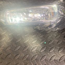 Ford. Focus Fog Light Left Side.