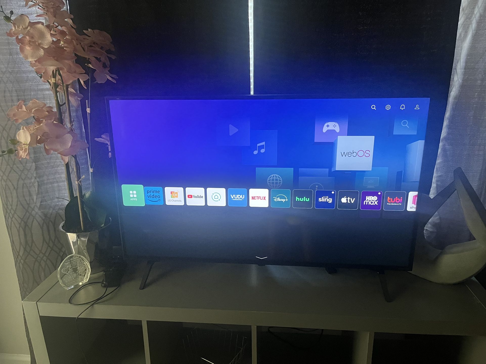 43 LG Smart Tv