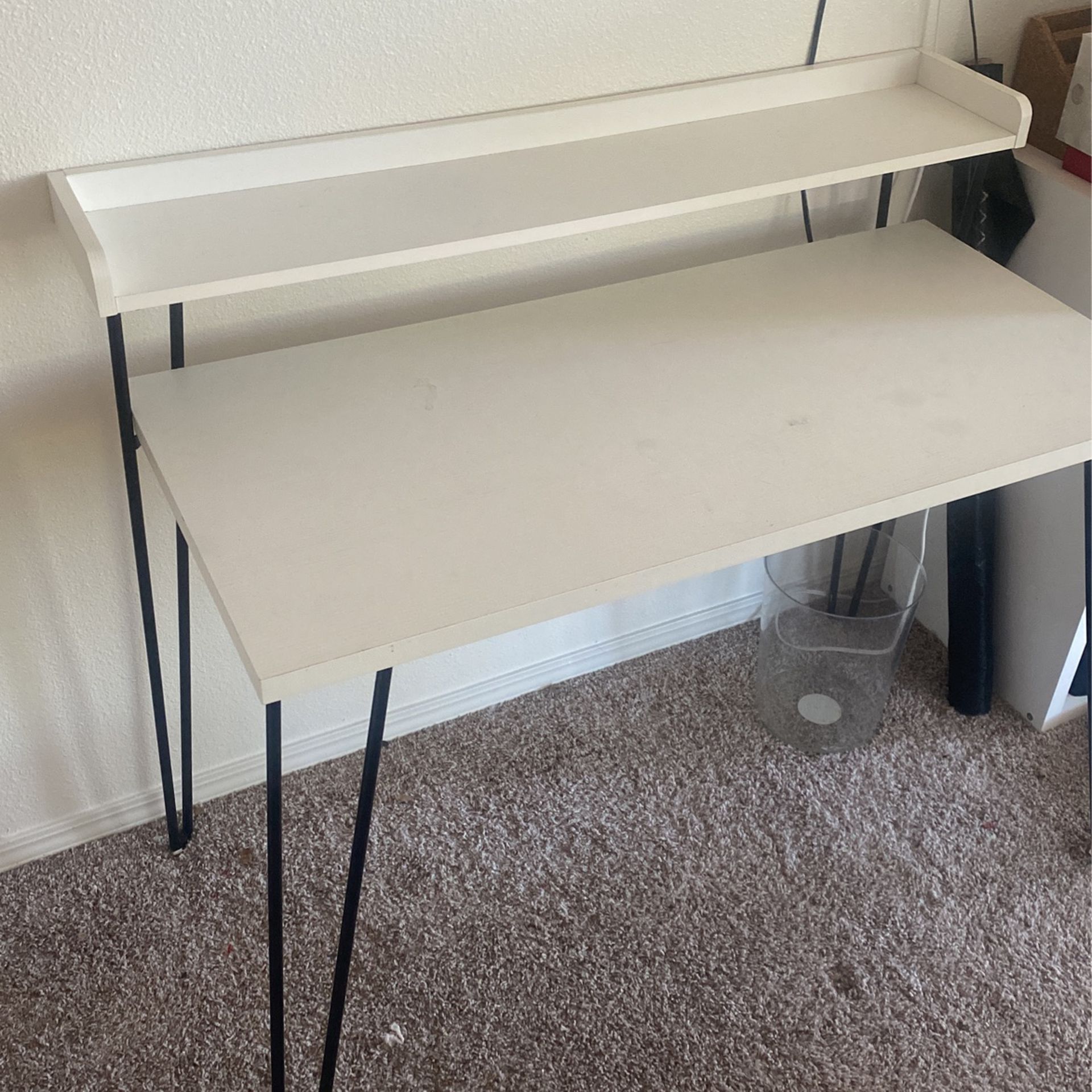 Desk with shelf and metal legs