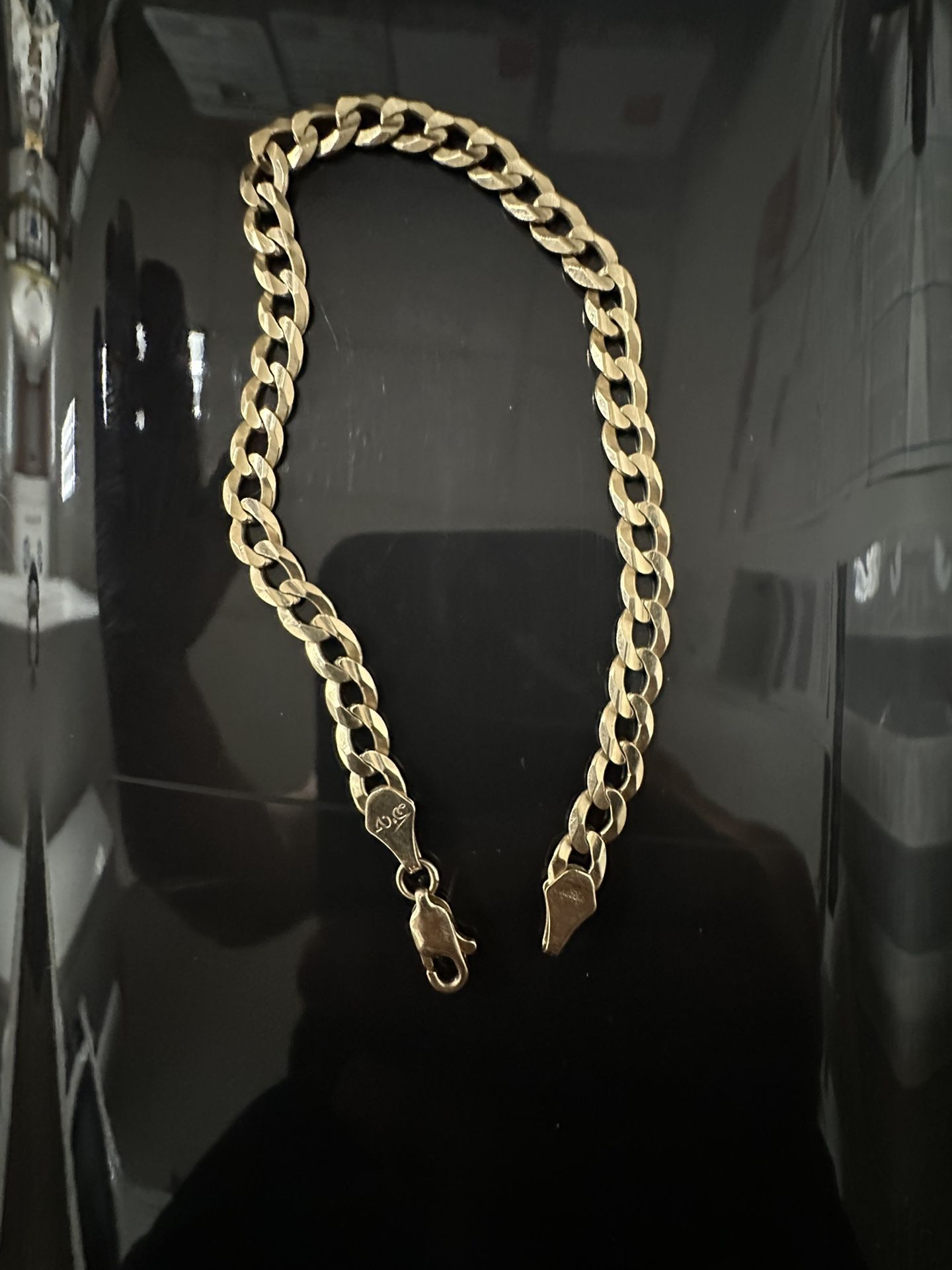Gold bracelet