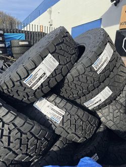 New Toyo 37X12.50R17 Tires