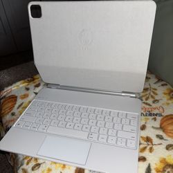 iPad 6th Generation Magic Keyboard 