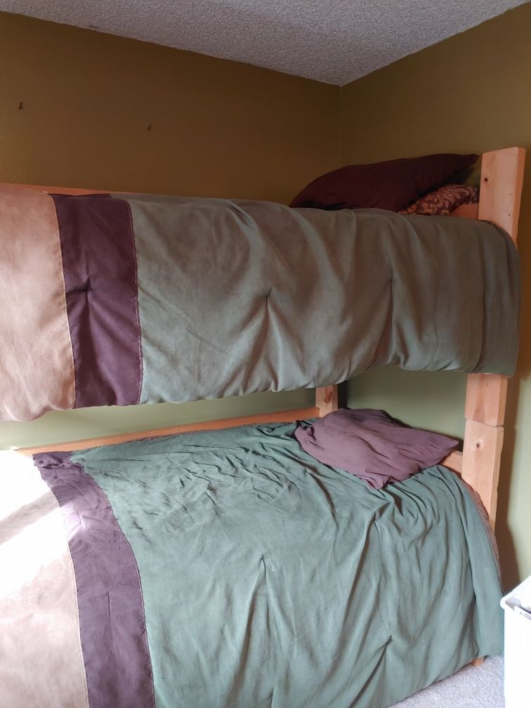 Twin Pine Bunk Bed Set