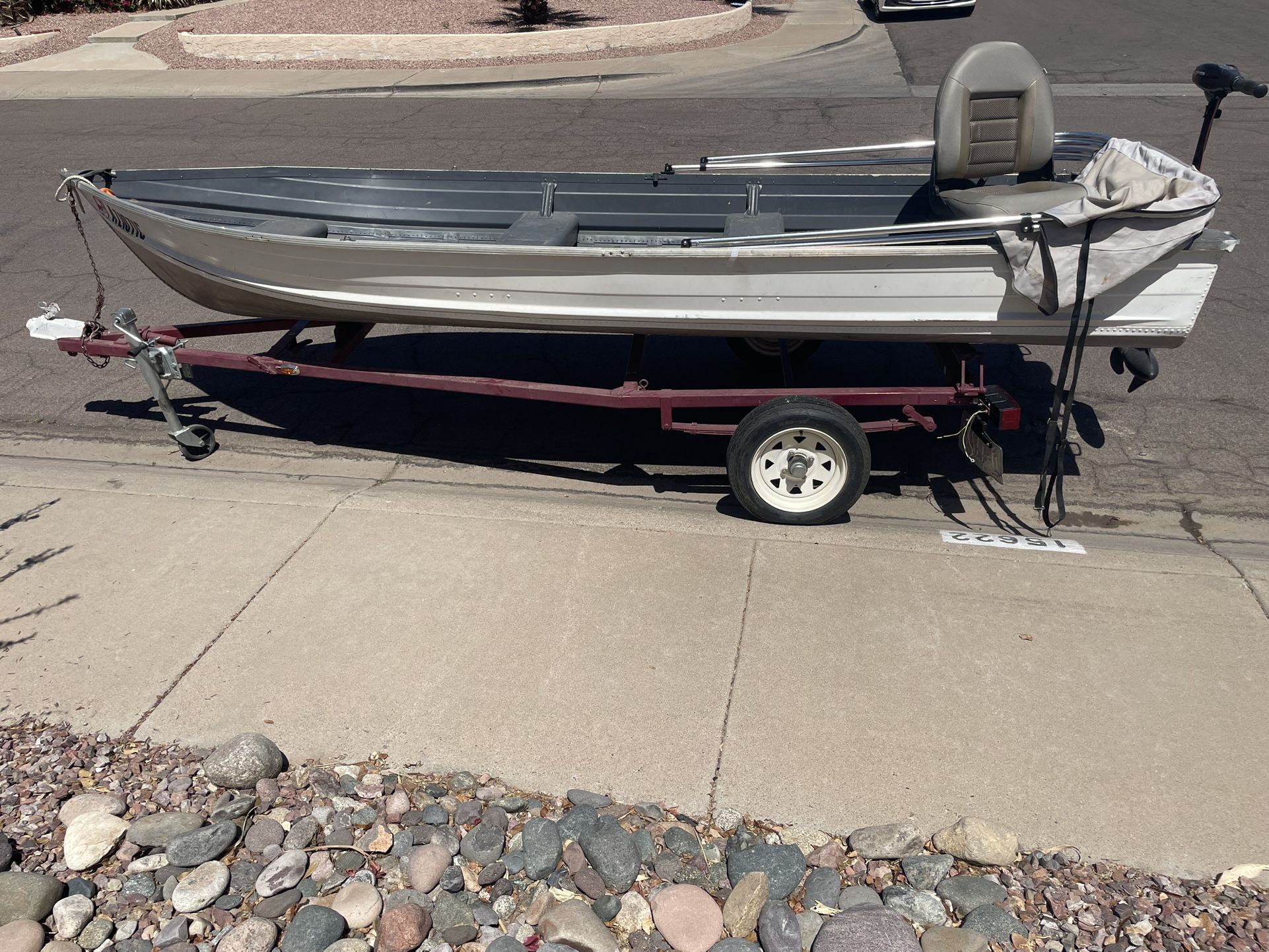 Smoker Craft 14’ Alum. Boat W Trailer & Bimini