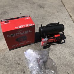 Milwaukee M18 FUEL 18-Volt Lithium-Ion Brushless Cordless 2 Gal. Electric Compact Quiet Compressor (Tool-Only)