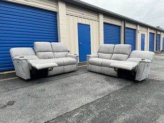 2 LAZYBOY POWER RECLINER SOFÁS.