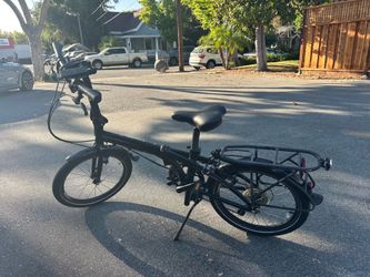 Foldable bike w/ Phone holder