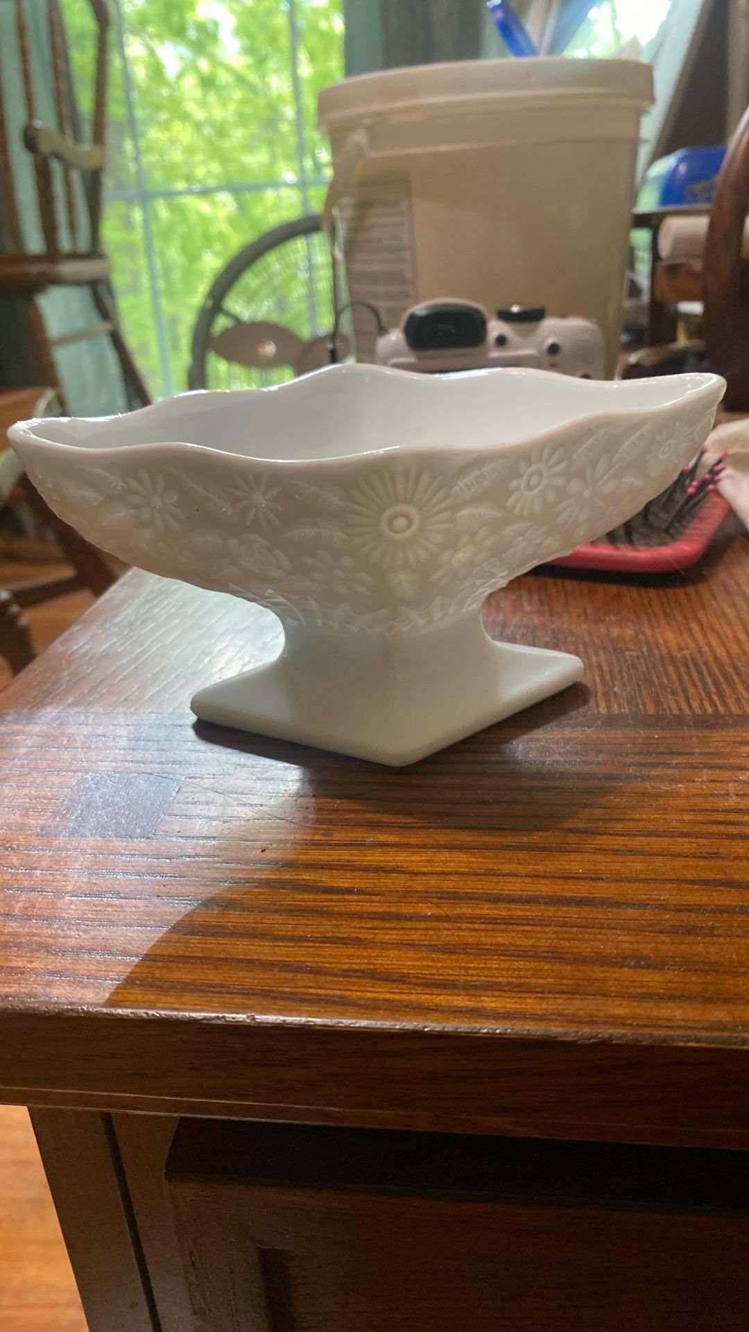 white milk glass novelty. a collecters must have .. 