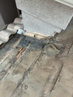 Roofing tile