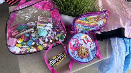 Shopkins Lot With Purses 