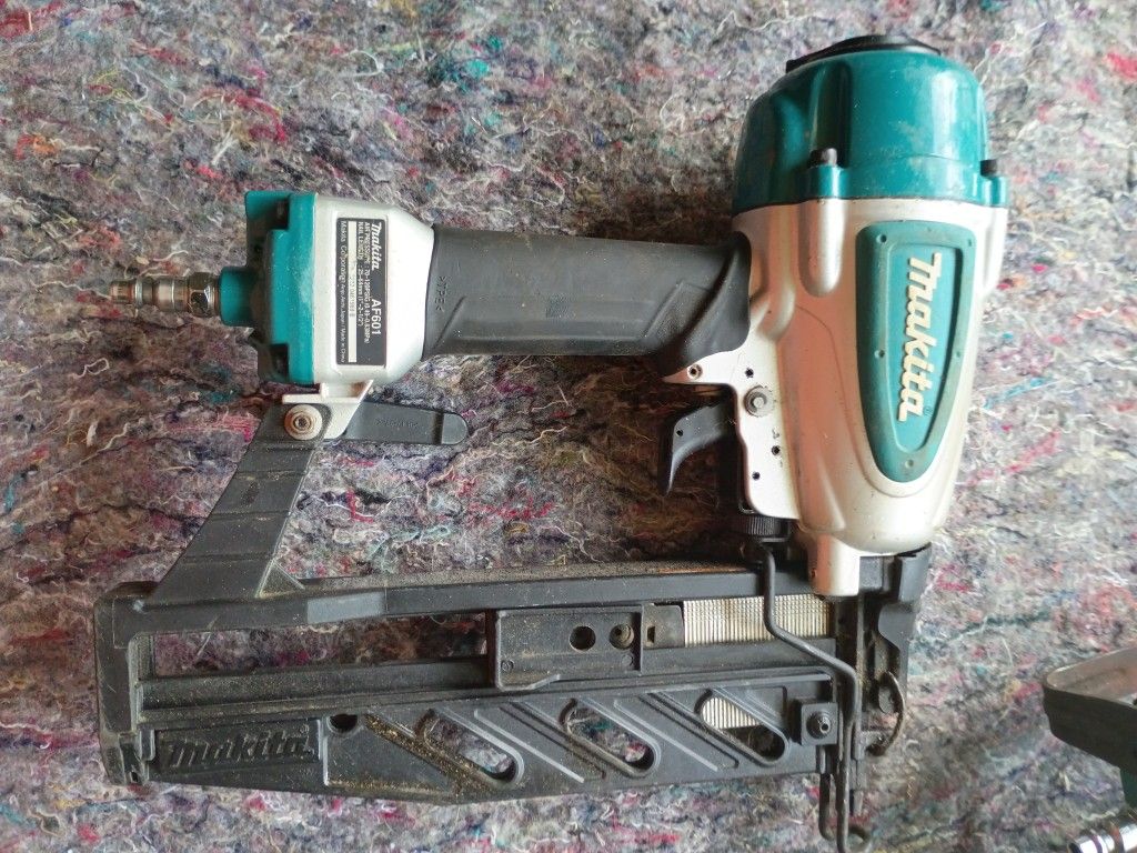 Makita Finish Nailer