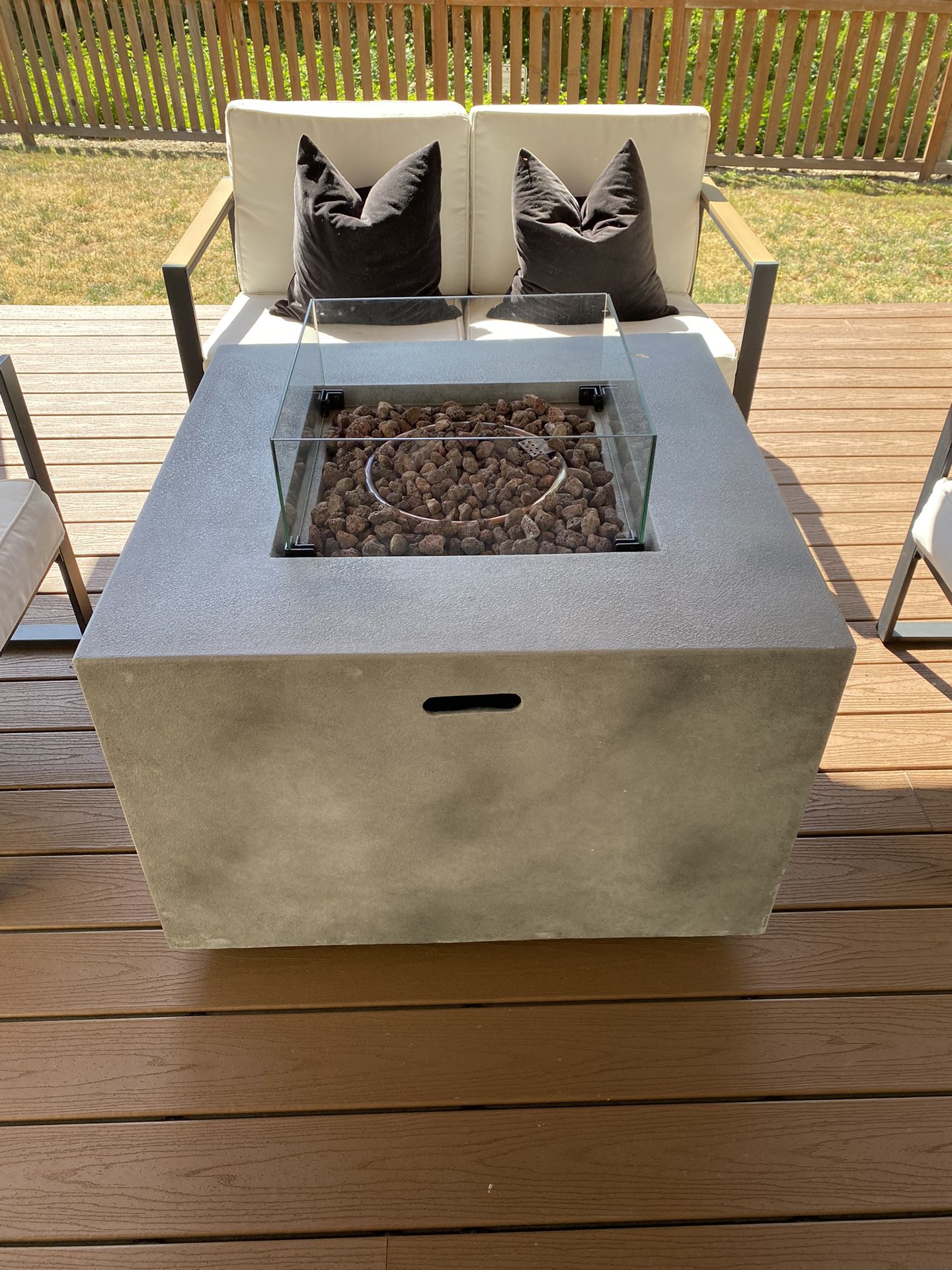 OUTDOOR GAS FIREPIT