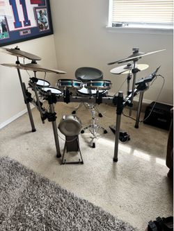 Brand new upgraded complete Simmons Titan 75 drum kit