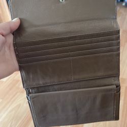 Guess wallet