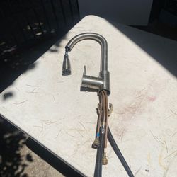 Pull out kitchen faucet used