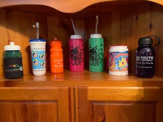 Various drinking bottles