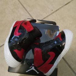Air Jordan Retro 1 "Bred" Size 4c Infant 