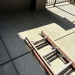 28 Ft  Extension Ladder, Fiber Glass 