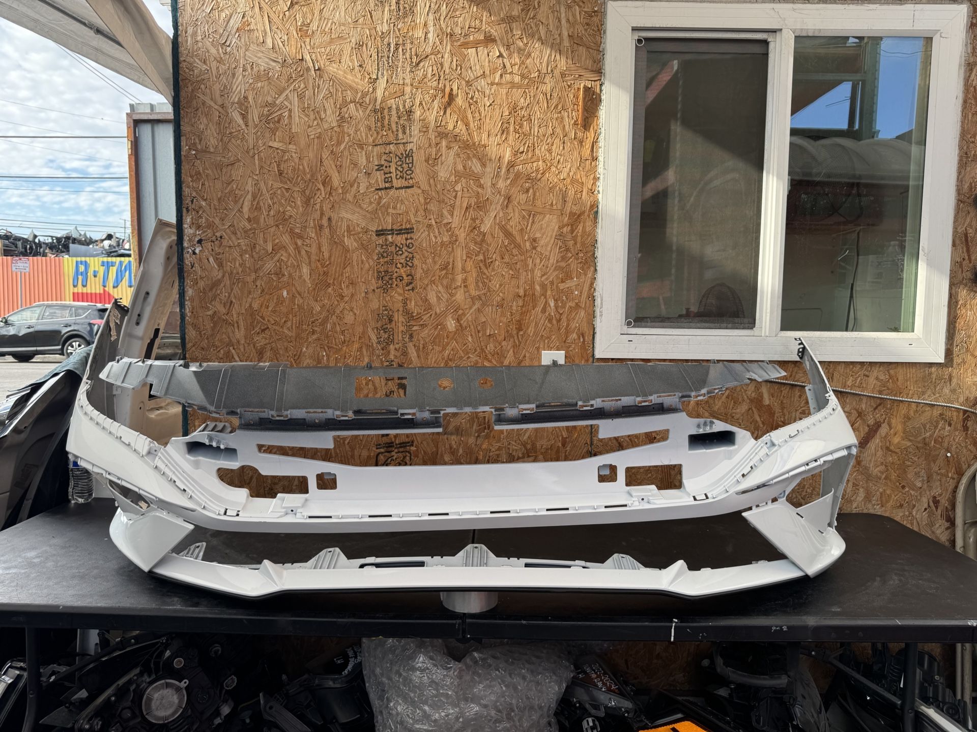 2024 2025 HYUNDAI ELANTRA FRONT BUMPER COVER OEM USED
