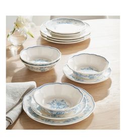 *Bridgeton Style* Pioneer Woman 12-Piece Blue Blossom Dinnerware Set