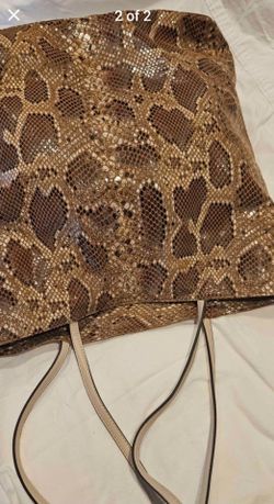 Sorial of NY snakeskin tote bag.  Cash only and local pick up only
