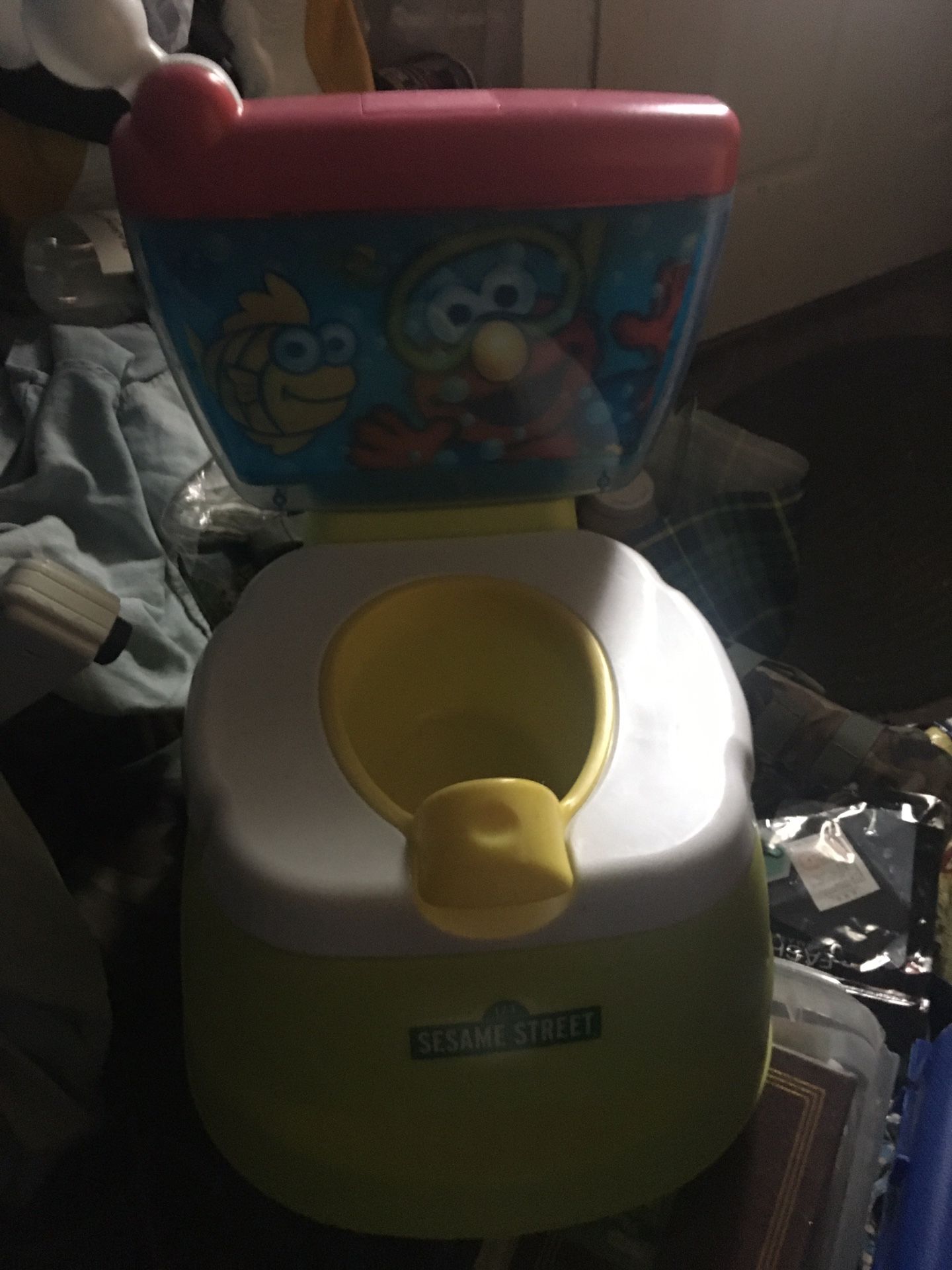 Lnew Toddlers Sesame Street Talking Potty Trainer Only $20 Firm