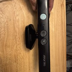 Selling xbox 360 kinect