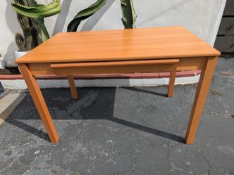Desk with pull out keyboard tray