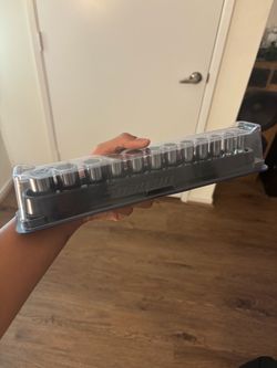 Snap on metric set