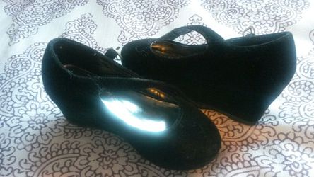 Zapatos para niña numero #9 negros.