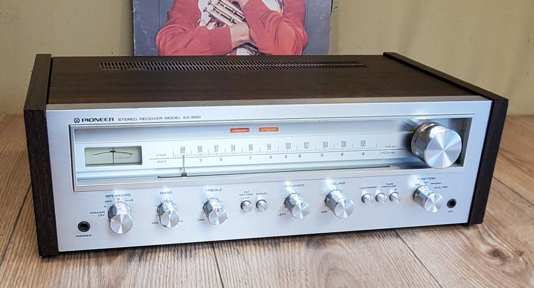 Vintage Pioneer SX-550 Stereo Receiver Restored Beauty